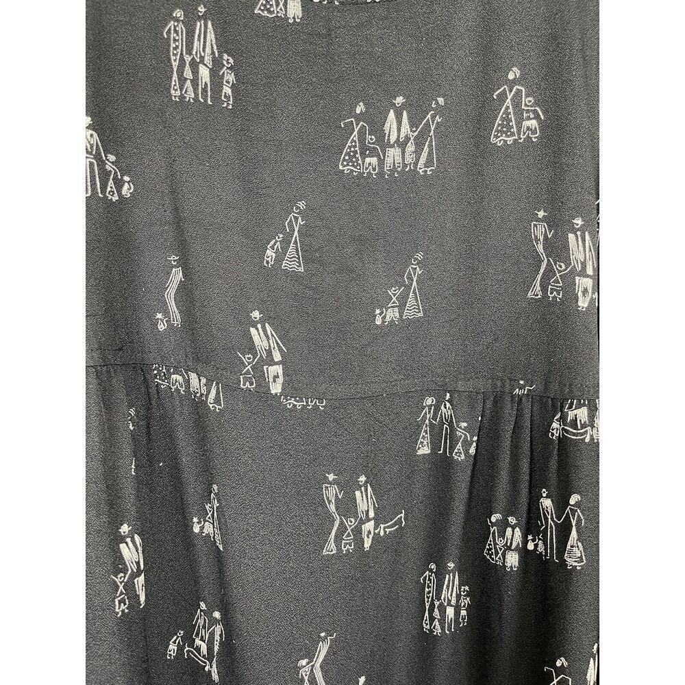 Dan Howard Black Maxi Dress Women Size Small Vintage Stick Family Print Tie Back - Picture 11 of 12